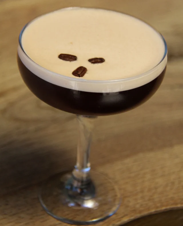 As the nights draw in earlier this fall, fuel your evenings with our Espresso Martini Kit. ☕🍸 Crafted to keep the good times brewing long after sunset!