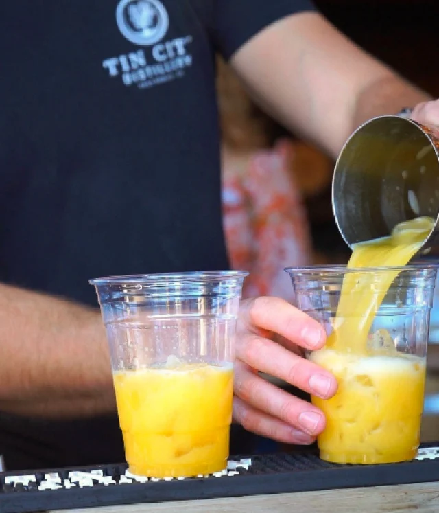 We’re OPEN this weekend, 1–6 pm! 🎉 Come kick off the new year with winter cocktails and our awesome bartenders! ❄️🍸