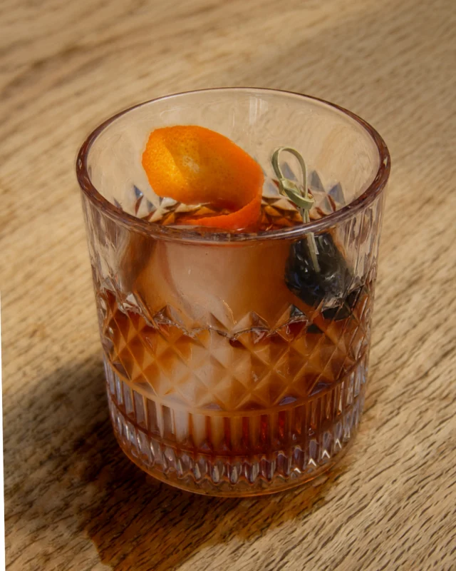 It’s 5 o’clock somewhere…🥃⁠
⁠
Head to Tin City Distillery for a cocktail (or two). We’ll see you at the bar.
